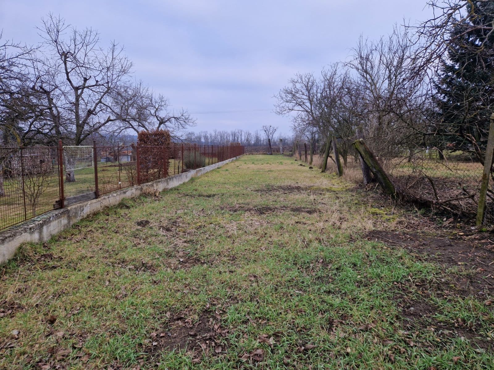 Prodej pozemku 506 m², Zadní, Pouzdřany, Jihomoravský kraj Prodej pozemku 506 m², Zadní, Pouzdřany, Jihomoravský kraj