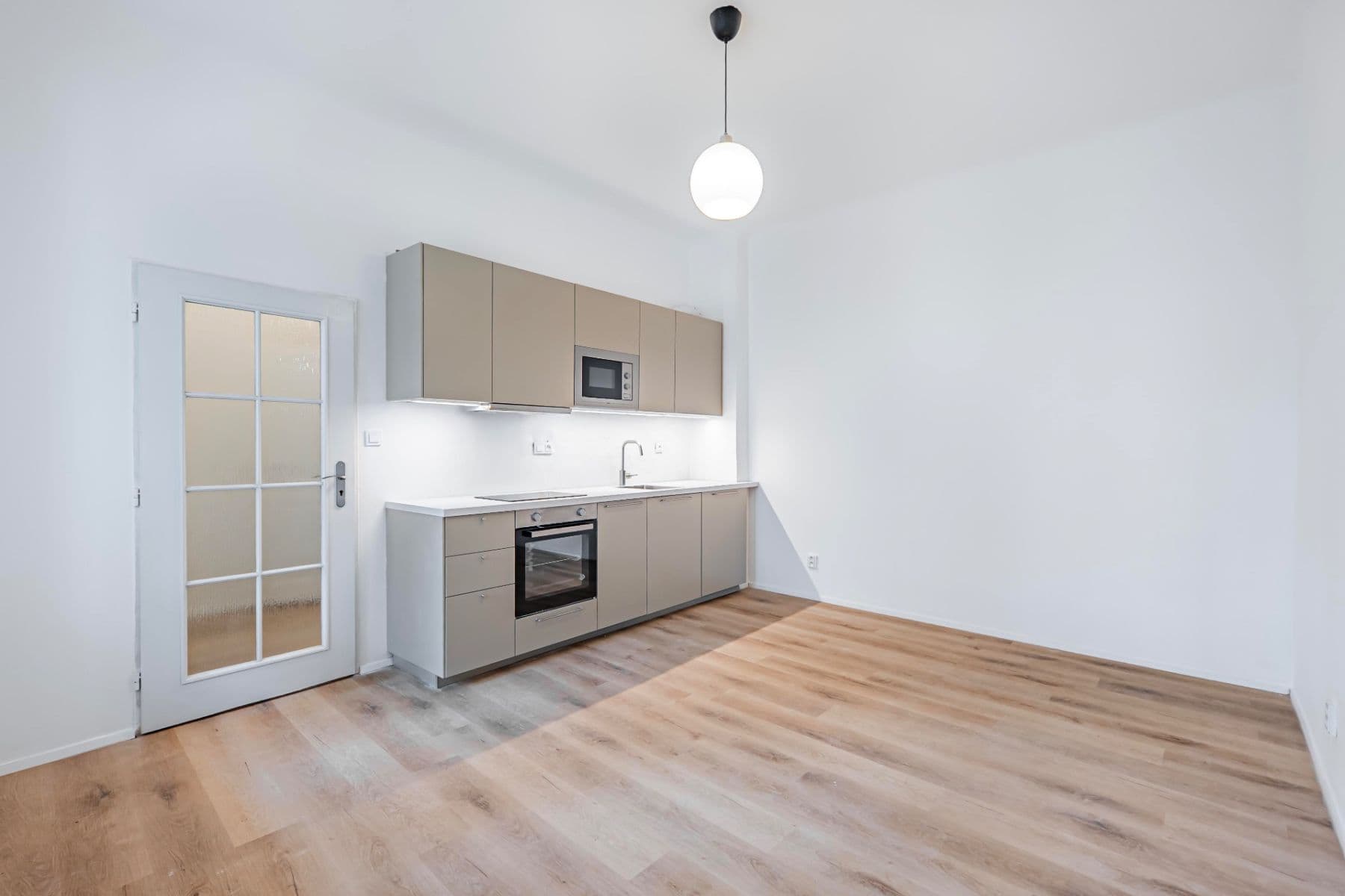 Pronájem bytu 1+kk 26 m², U Kublova, Praha, Praha Pronájem bytu 1+kk 26 m², U Kublova, Praha, Praha