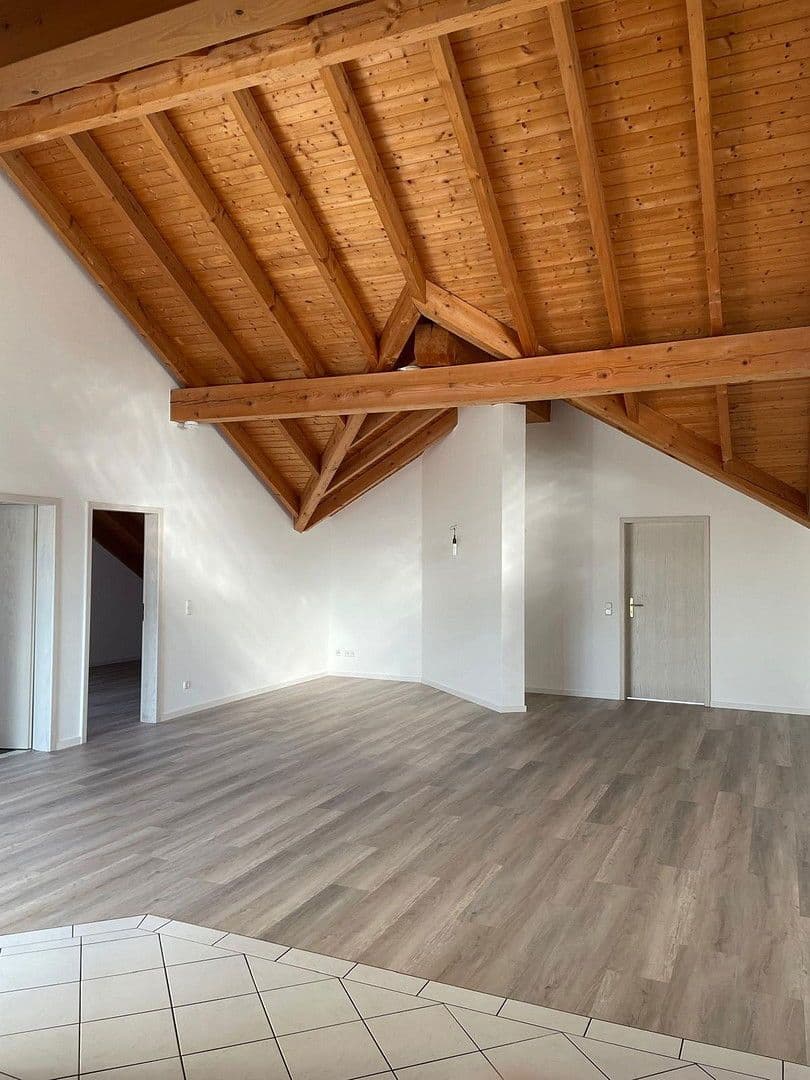 Pronájem bytu 3+1 120 m², Bischofsheim, Hessen Pronájem bytu 3+1 120 m², Bischofsheim, Hessen