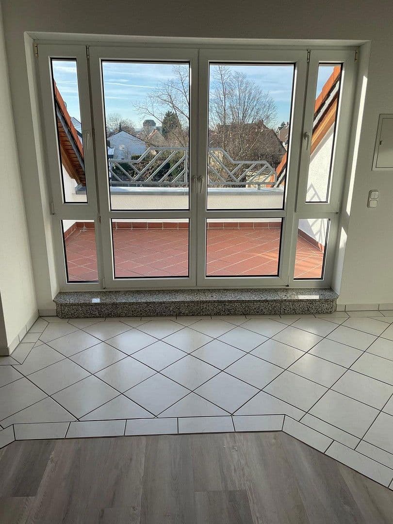 Pronájem bytu 3+1 120 m², Bischofsheim, Hessen Pronájem bytu 3+1 120 m², Bischofsheim, Hessen