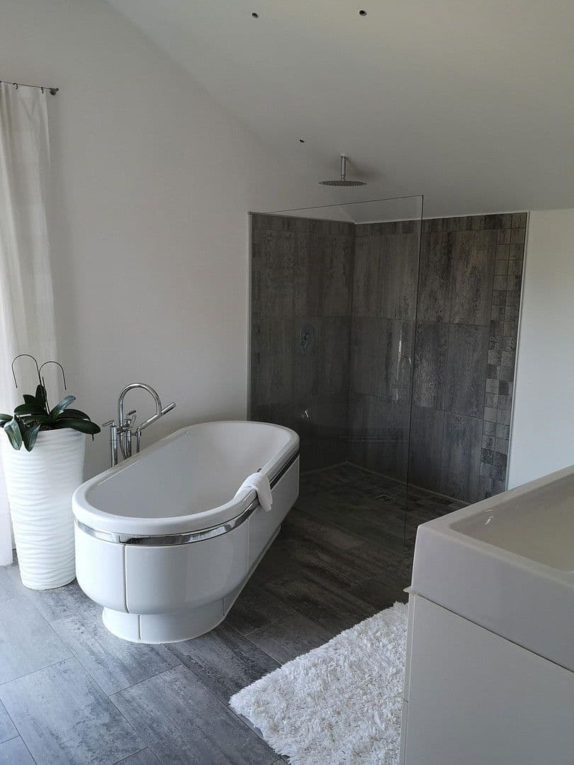 Prodej domu 155 m², pozemek 721 m², Nelkenstr. 10, Kirchweidach, Bavorsko Prodej domu 155 m², pozemek 721 m², Nelkenstr. 10, Kirchweidach, Bavorsko