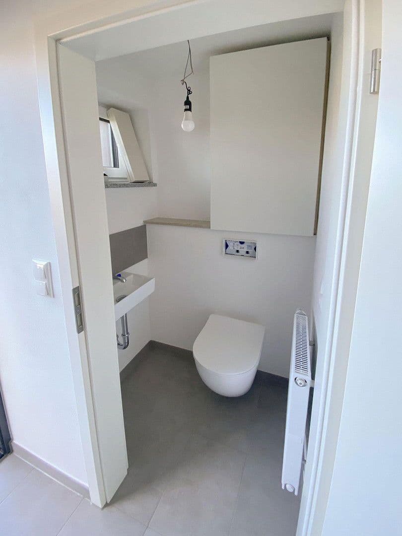 Prodej domu 256 m², pozemek 510 m², Konditorgaßl 4, Ruhmannsfelden, Bavorsko Prodej domu 256 m², pozemek 510 m², Konditorgaßl 4, Ruhmannsfelden, Bavorsko