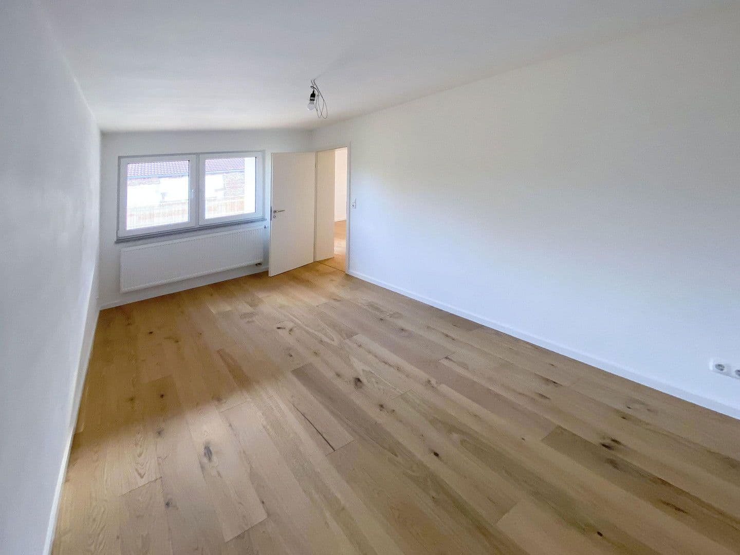 Prodej domu 256 m², pozemek 510 m², Konditorgaßl 4, Ruhmannsfelden, Bavorsko Prodej domu 256 m², pozemek 510 m², Konditorgaßl 4, Ruhmannsfelden, Bavorsko