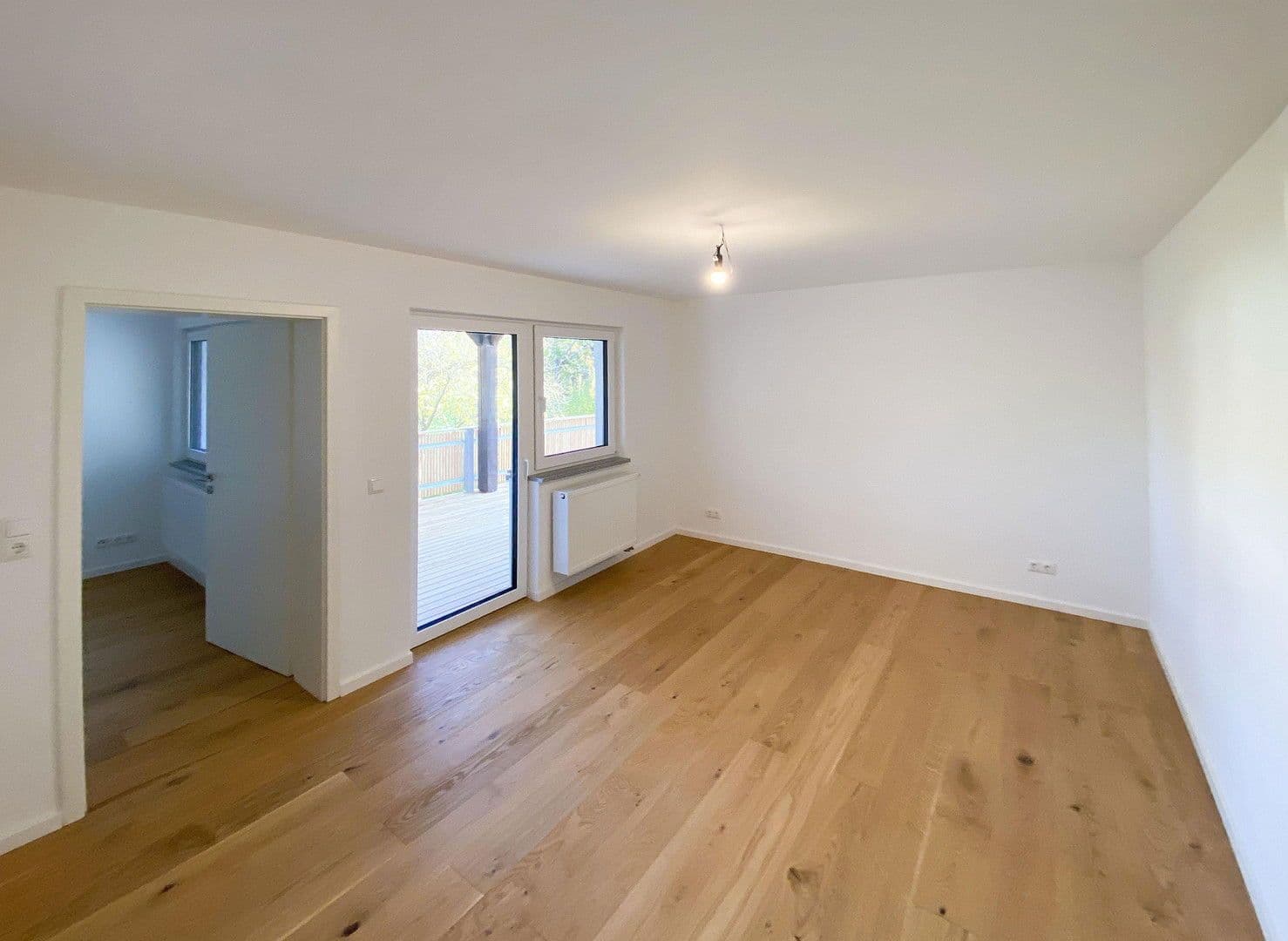 Prodej domu 256 m², pozemek 510 m², Konditorgaßl 4, Ruhmannsfelden, Bavorsko Prodej domu 256 m², pozemek 510 m², Konditorgaßl 4, Ruhmannsfelden, Bavorsko