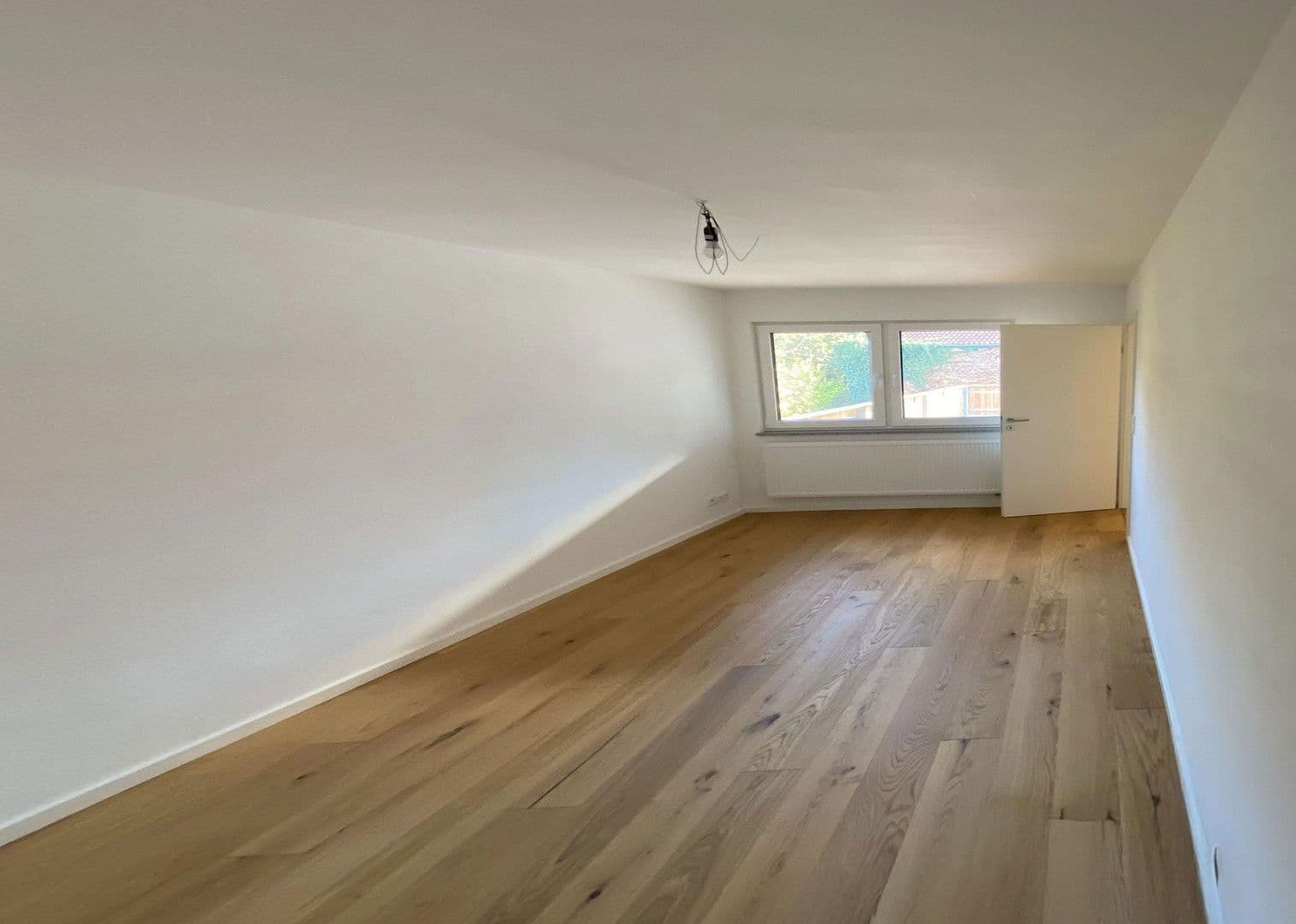 Prodej domu 256 m², pozemek 510 m², Konditorgaßl 4, Ruhmannsfelden, Bavorsko Prodej domu 256 m², pozemek 510 m², Konditorgaßl 4, Ruhmannsfelden, Bavorsko