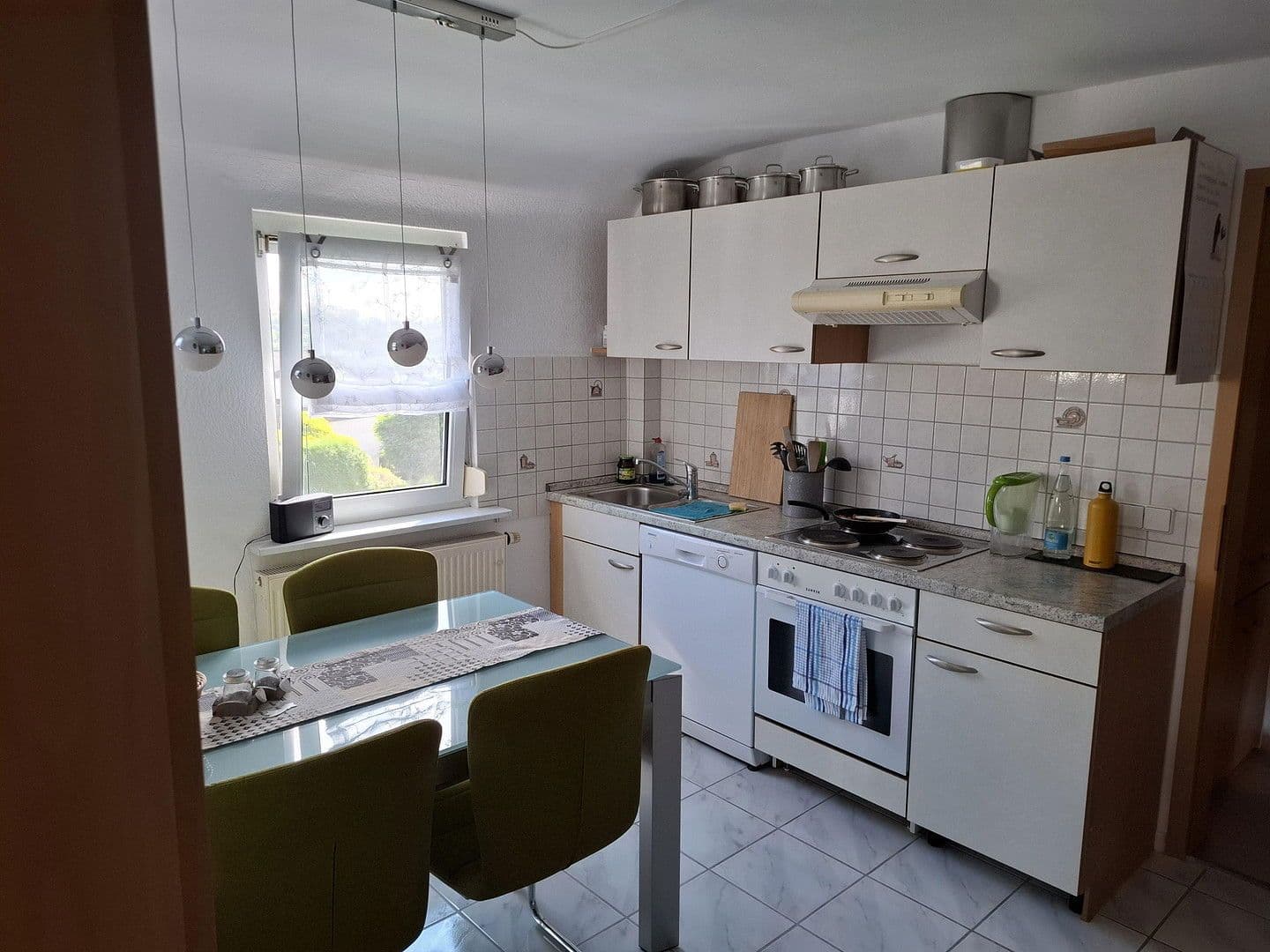 Pronájem bytu 3+1 62 m², Stuttgart, Bádensko-Württembersko Pronájem bytu 3+1 62 m², Stuttgart, Bádensko-Württembersko