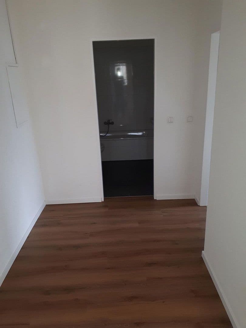 Pronájem bytu 2+1 61 m², Brahmsstr.16, Lübeck, Šlesvicko-Holštýnsko Pronájem bytu 2+1 61 m², Brahmsstr.16, Lübeck, Šlesvicko-Holštýnsko