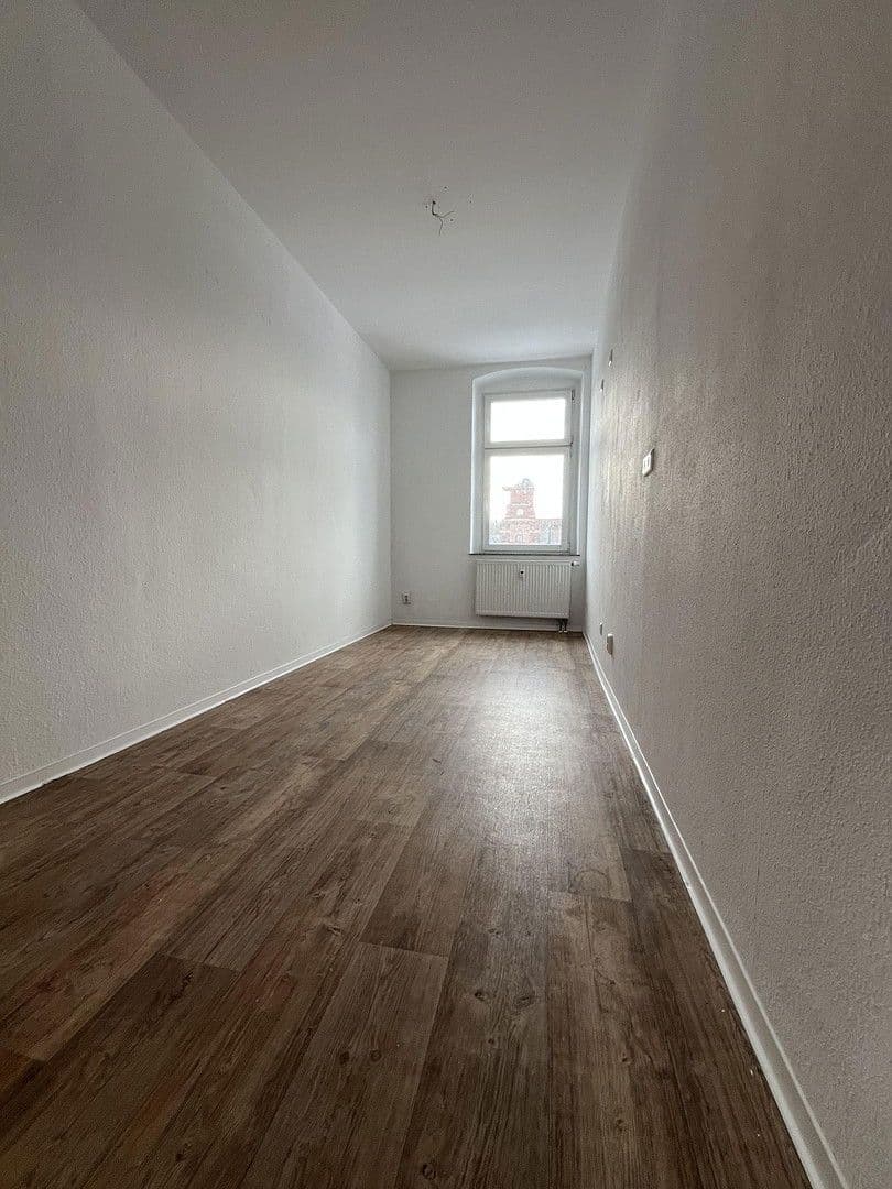 Pronájem bytu 5+1 110 m², Voigtstraße 32, Chemnitz, Sasko Pronájem bytu 5+1 110 m², Voigtstraße 32, Chemnitz, Sasko