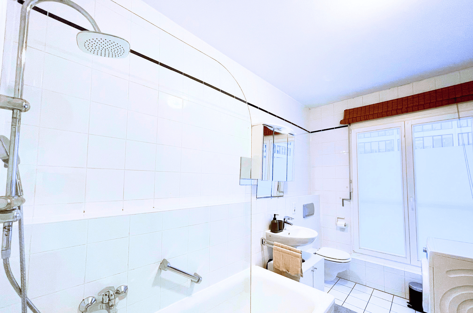 Pronájem bytu 2+1 73 m², Schillerstraße 7A, Berlin, Berlín Pronájem bytu 2+1 73 m², Schillerstraße 7A, Berlin, Berlín