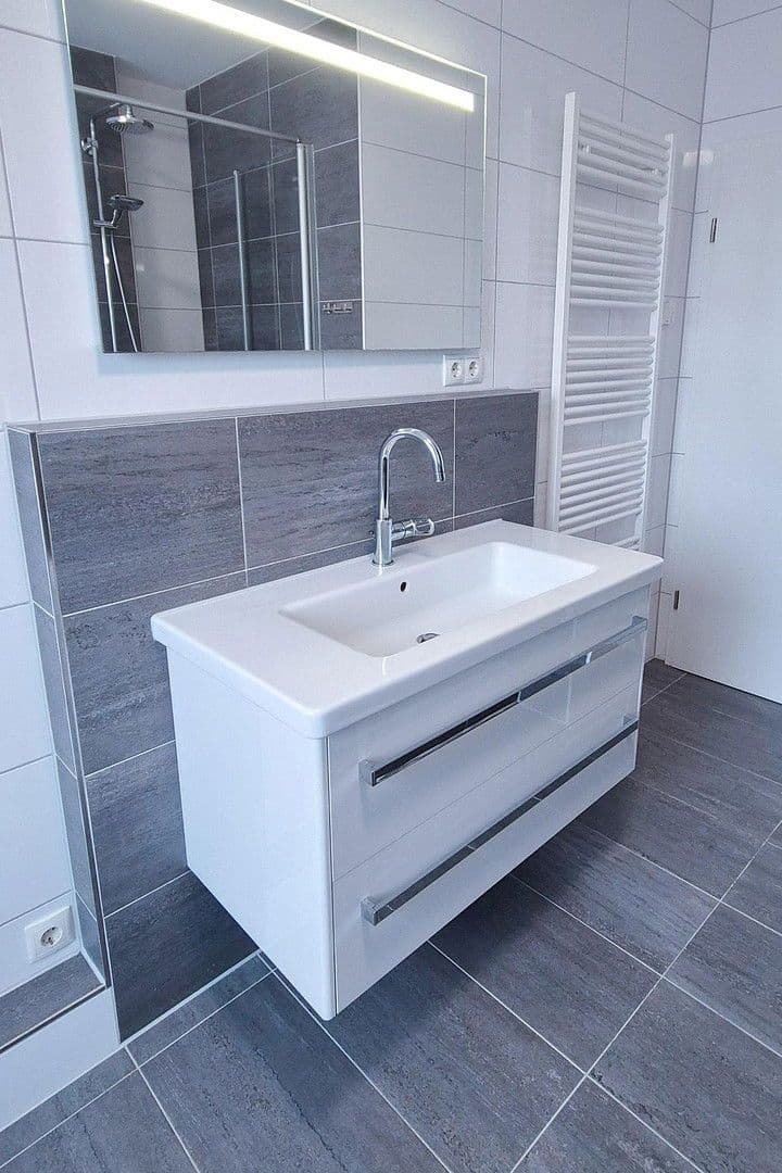 Prodej bytu 3+kk 101 m², Ludwigshafen am Rhein, Porýní-Falc Prodej bytu 3+kk 101 m², Ludwigshafen am Rhein, Porýní-Falc