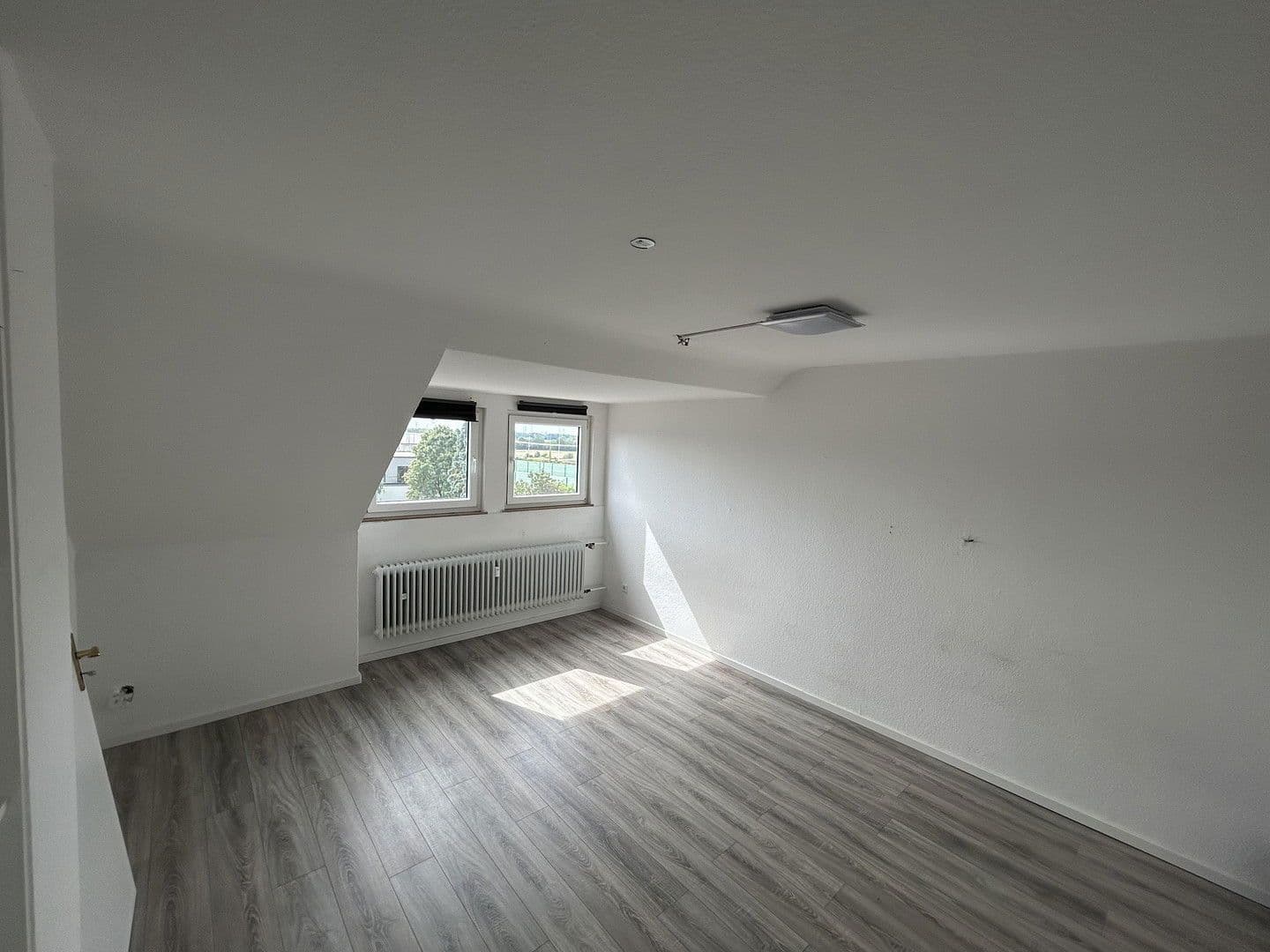 Pronájem bytu 2+1 71 m², Bahnhofstraße 32, Langenfeld (Rheinland), Severní Porýní-Vestfálsko Pronájem bytu 2+1 71 m², Bahnhofstraße 32, Langenfeld (Rheinland), Severní Porýní-Vestfálsko