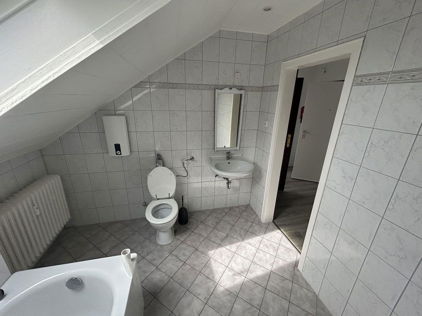 Pronájem bytu 2+1 71 m², Bahnhofstraße 32, Langenfeld (Rheinland), Severní Porýní-Vestfálsko Pronájem bytu 2+1 71 m², Bahnhofstraße 32, Langenfeld (Rheinland), Severní Porýní-Vestfálsko