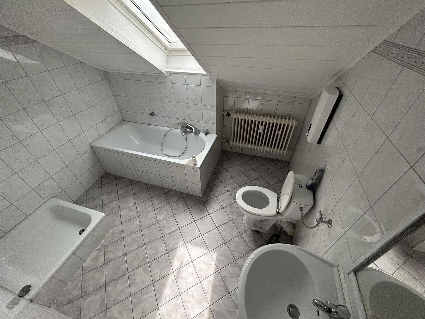 Pronájem bytu 2+1 71 m², Bahnhofstraße 32, Langenfeld (Rheinland), Severní Porýní-Vestfálsko Pronájem bytu 2+1 71 m², Bahnhofstraße 32, Langenfeld (Rheinland), Severní Porýní-Vestfálsko