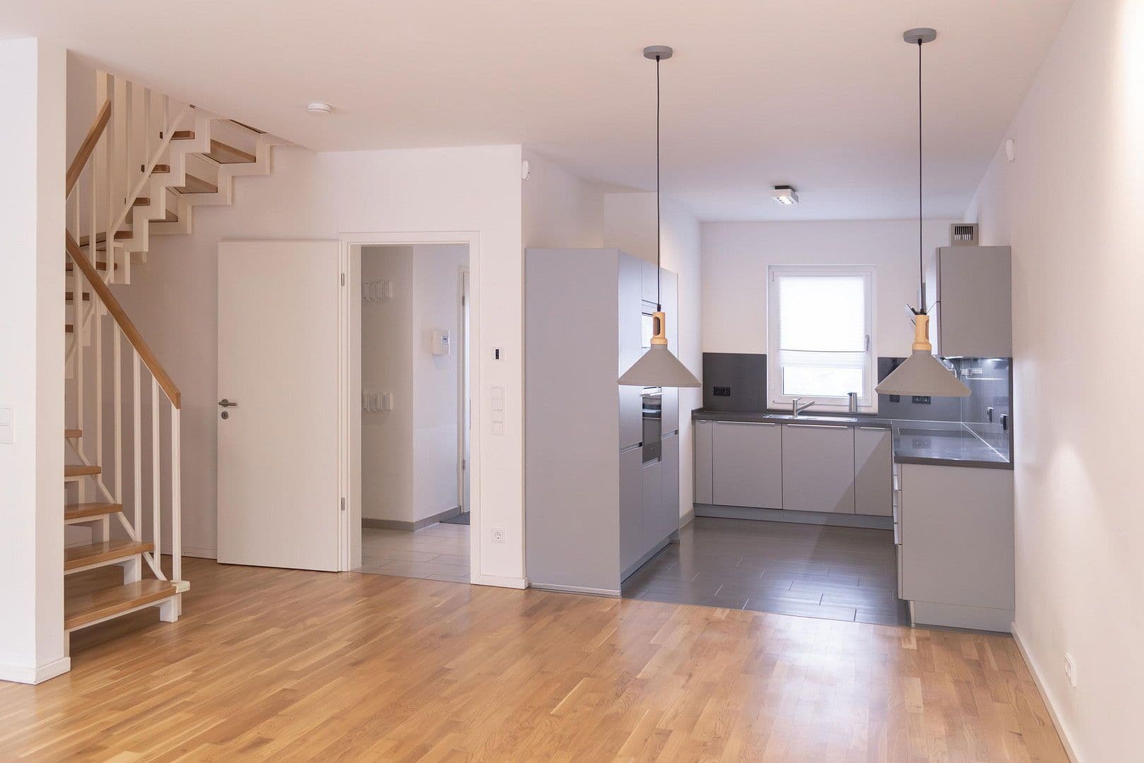 Prodej domu 157 m², pozemek 235 m², Berlin, Berlín Prodej domu 157 m², pozemek 235 m², Berlin, Berlín