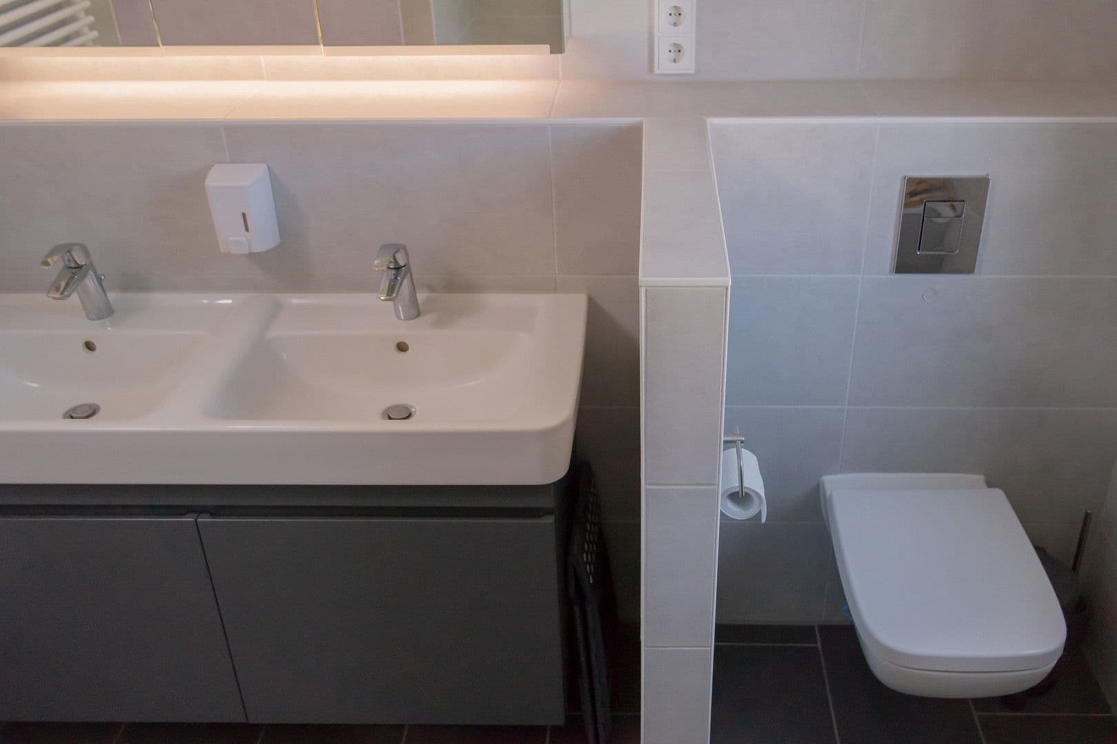 Prodej domu 157 m², pozemek 235 m², Berlin, Berlín Prodej domu 157 m², pozemek 235 m², Berlin, Berlín