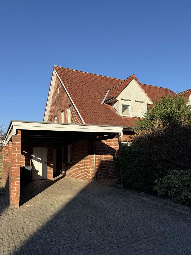 Prodej domu 111 m², pozemek 252 m², Lingen (Ems), Dolní Sasko Prodej domu 111 m², pozemek 252 m², Lingen (Ems), Dolní Sasko