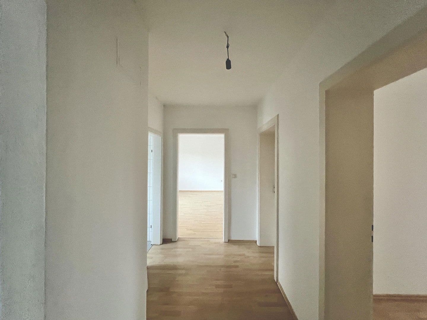 Pronájem bytu 3+1 82 m², Marktlerstrasse 60, Burghausen, Bavorsko Pronájem bytu 3+1 82 m², Marktlerstrasse 60, Burghausen, Bavorsko