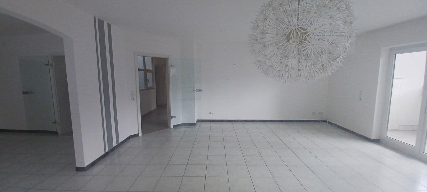 Pronájem bytu 4+1 137 m², Balingen, Bádensko-Württembersko Pronájem bytu 4+1 137 m², Balingen, Bádensko-Württembersko