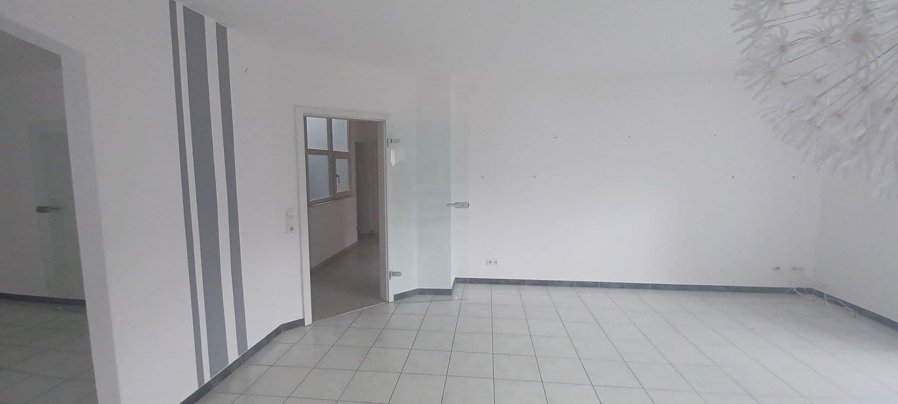 Pronájem bytu 4+1 137 m², Balingen, Bádensko-Württembersko Pronájem bytu 4+1 137 m², Balingen, Bádensko-Württembersko