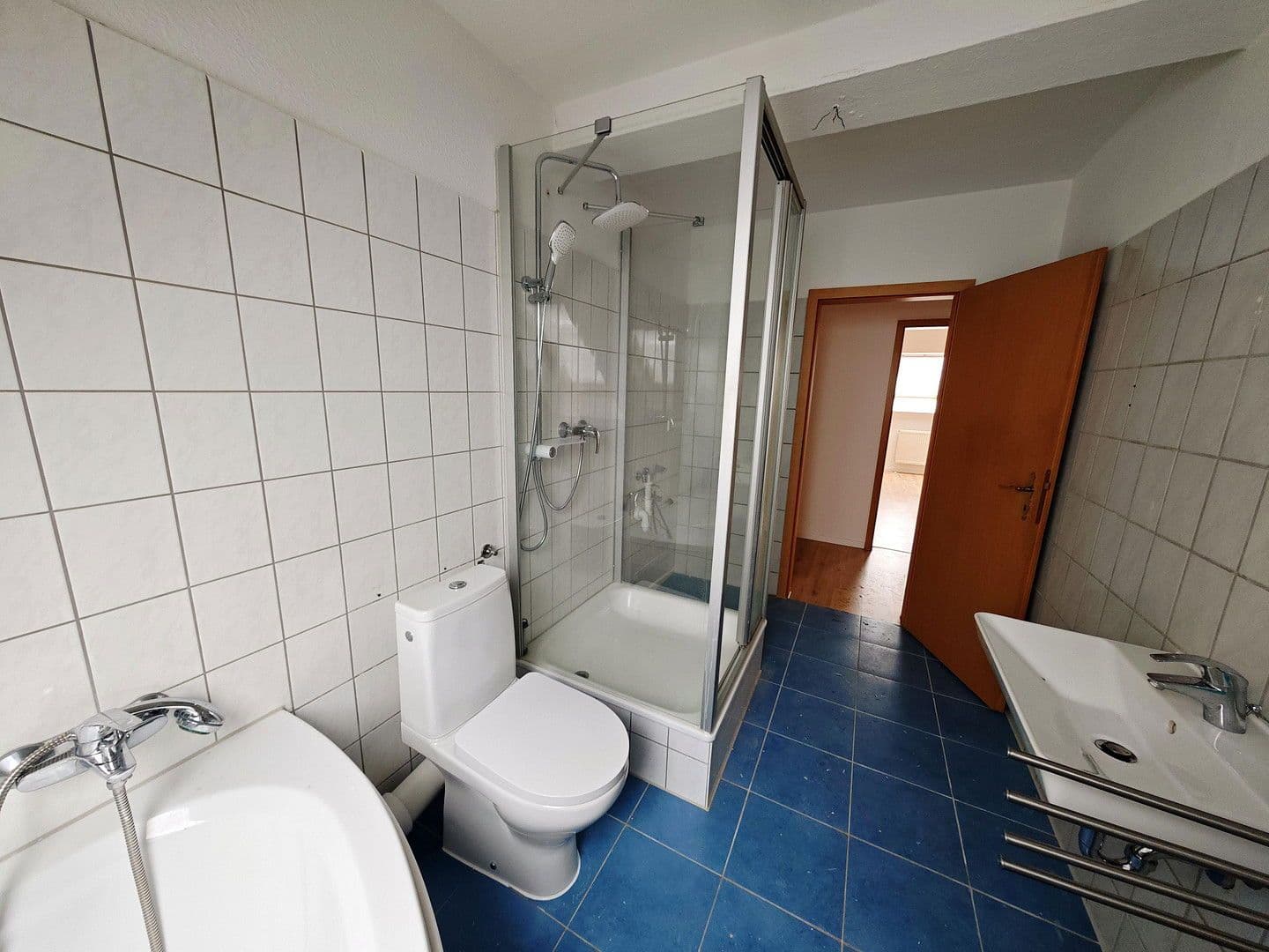 Pronájem bytu 3+1 73 m², Dieskaustraße 128, Leipzig, Sasko Pronájem bytu 3+1 73 m², Dieskaustraße 128, Leipzig, Sasko