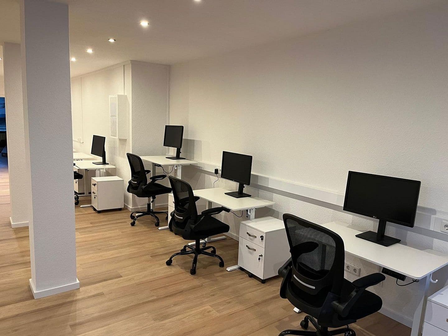 Pronájem kanceláře 89 m², Montanusstraße 17, Leverkusen, Severní Porýní-Vestfálsko Pronájem kanceláře 89 m², Montanusstraße 17, Leverkusen, Severní Porýní-Vestfálsko