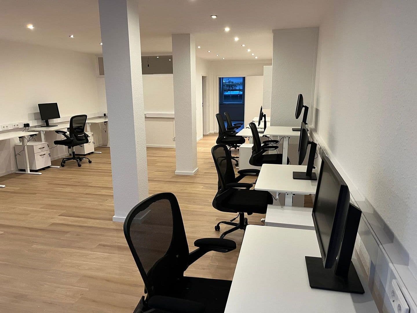 Pronájem kanceláře 89 m², Montanusstraße 17, Leverkusen, Severní Porýní-Vestfálsko Pronájem kanceláře 89 m², Montanusstraße 17, Leverkusen, Severní Porýní-Vestfálsko