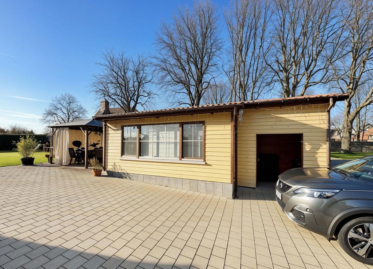 Prodej domu 400 m², pozemek 1.039 m², Friedhofstraße 11, Empfingen, Bádensko-Württembersko Prodej domu 400 m², pozemek 1.039 m², Friedhofstraße 11, Empfingen, Bádensko-Württembersko