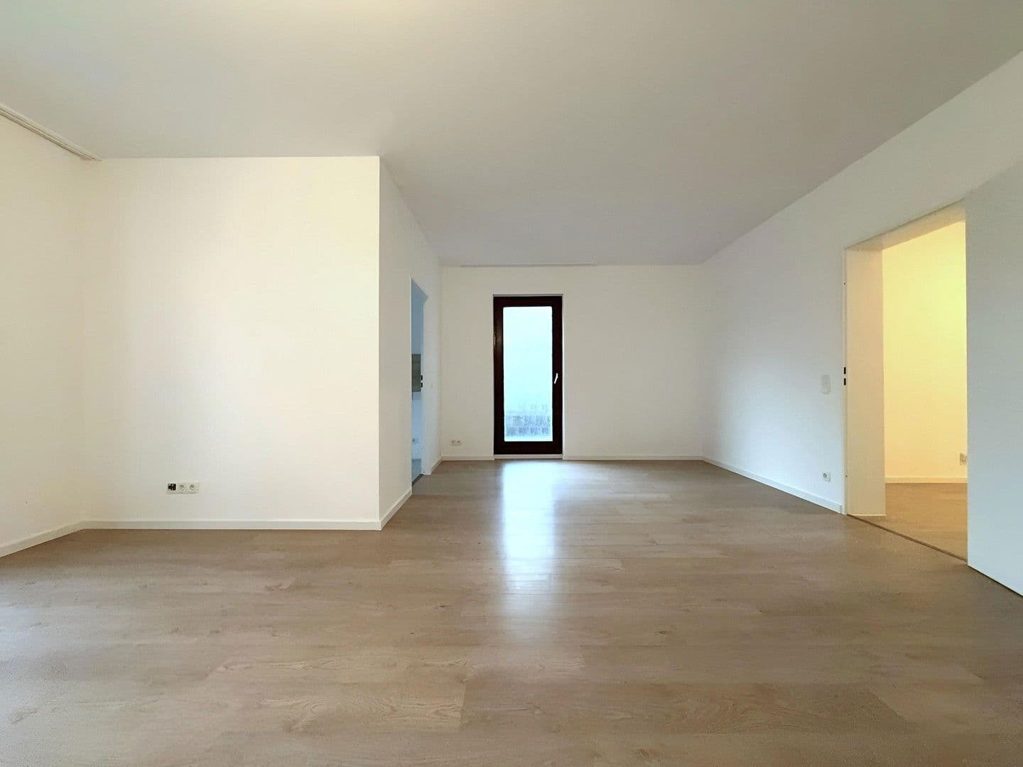 Prodej bytu 3+1 101 m², Alte Linner Str. 42, Krefeld, Severní Porýní-Vestfálsko Prodej bytu 3+1 101 m², Alte Linner Str. 42, Krefeld, Severní Porýní-Vestfálsko