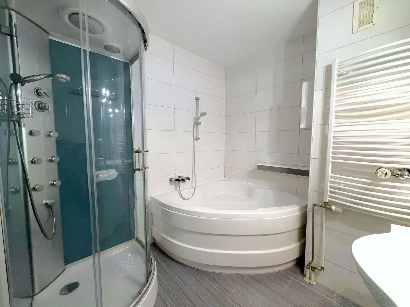 Prodej bytu 3+1 101 m², Alte Linner Str. 42, Krefeld, Severní Porýní-Vestfálsko Prodej bytu 3+1 101 m², Alte Linner Str. 42, Krefeld, Severní Porýní-Vestfálsko