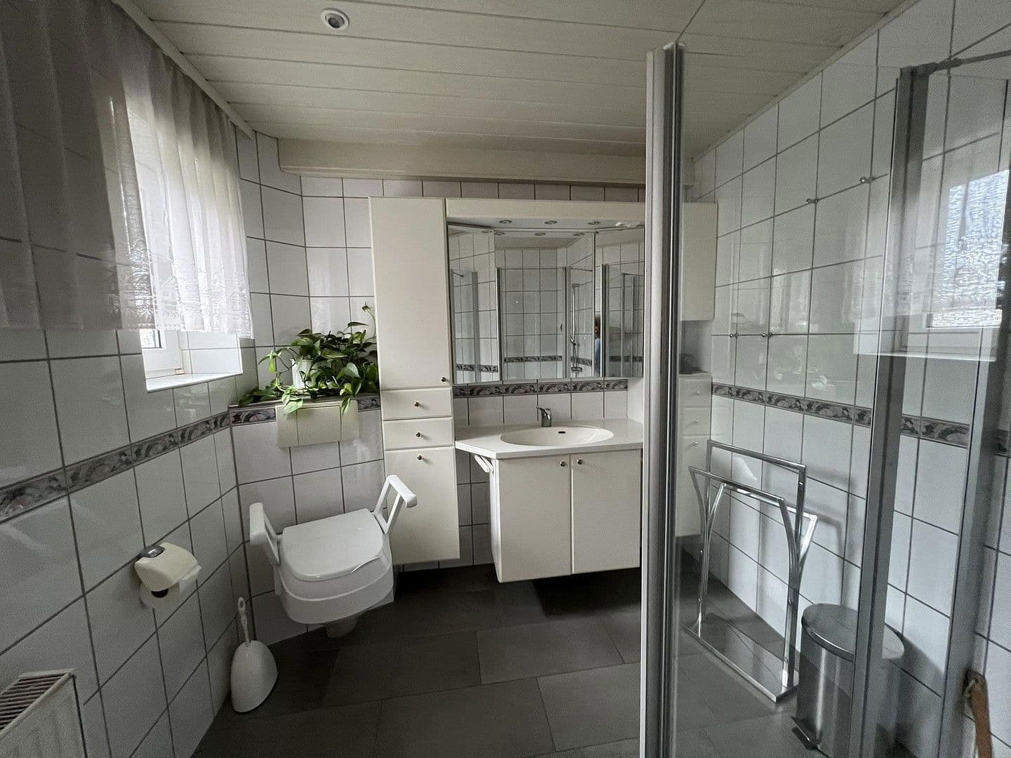 Prodej domu 175 m², pozemek 1.008 m², Behrestraße 1 A, Nienhagen, Dolní Sasko Prodej domu 175 m², pozemek 1.008 m², Behrestraße 1 A, Nienhagen, Dolní Sasko