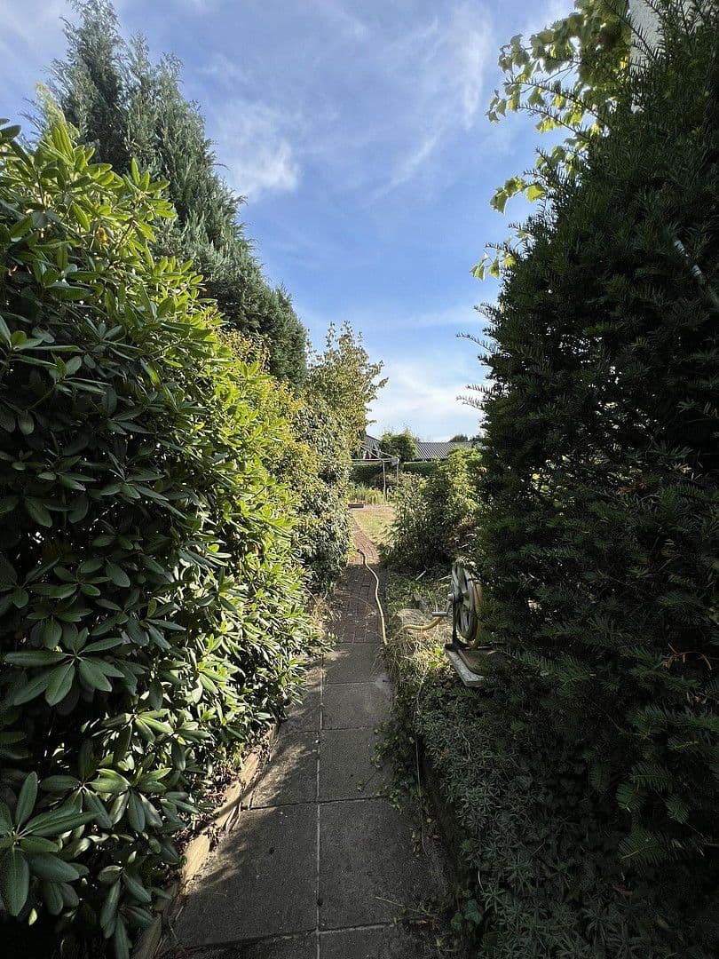 Prodej domu 175 m², pozemek 1.008 m², Behrestraße 1 A, Nienhagen, Dolní Sasko Prodej domu 175 m², pozemek 1.008 m², Behrestraße 1 A, Nienhagen, Dolní Sasko