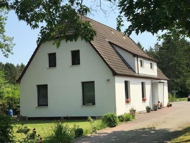 Prodej domu 172 m², pozemek 1.920 m², Geestland, Dolní Sasko Prodej domu 172 m², pozemek 1.920 m², Geestland, Dolní Sasko