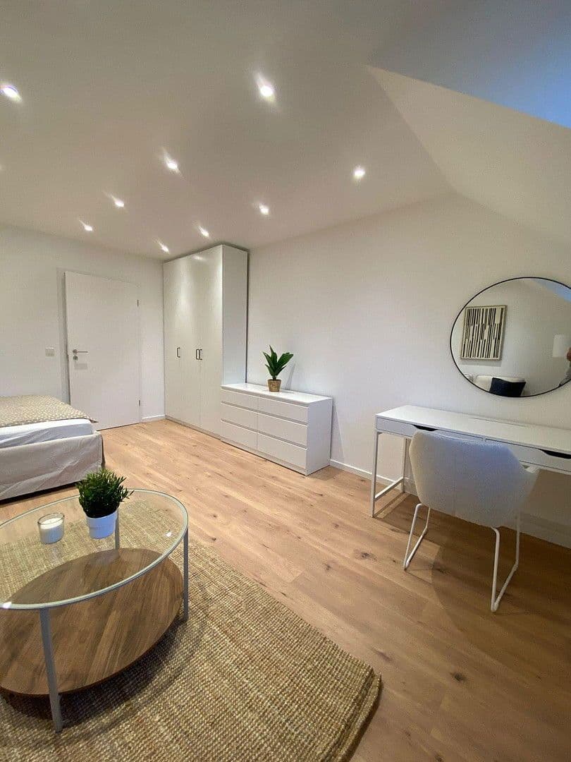 Pronájem bytu 80 m², Dachauerstraße 419, München, Bavorsko Pronájem bytu 80 m², Dachauerstraße 419, München, Bavorsko