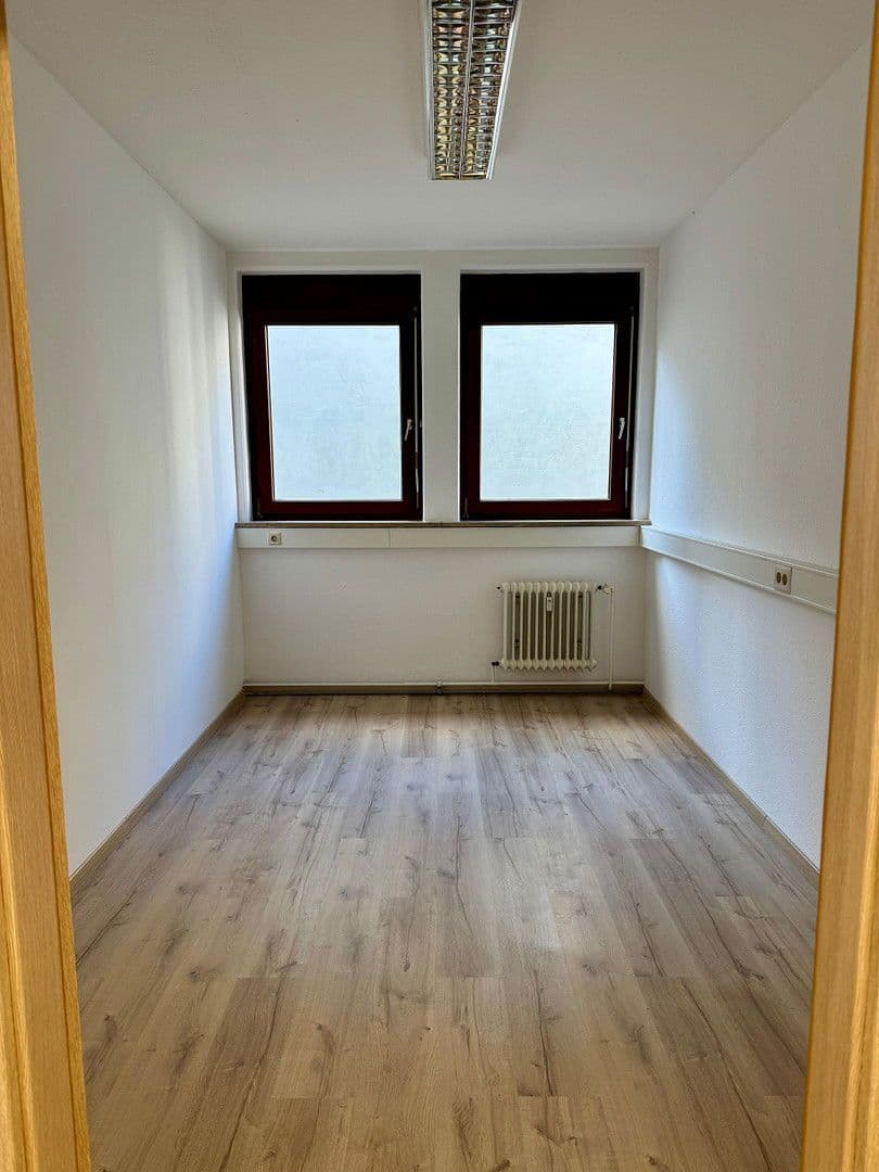 Prodej kanceláře 220 m², Pillenreuther Str. 14, Nürnberg, Bavorsko Prodej kanceláře 220 m², Pillenreuther Str. 14, Nürnberg, Bavorsko