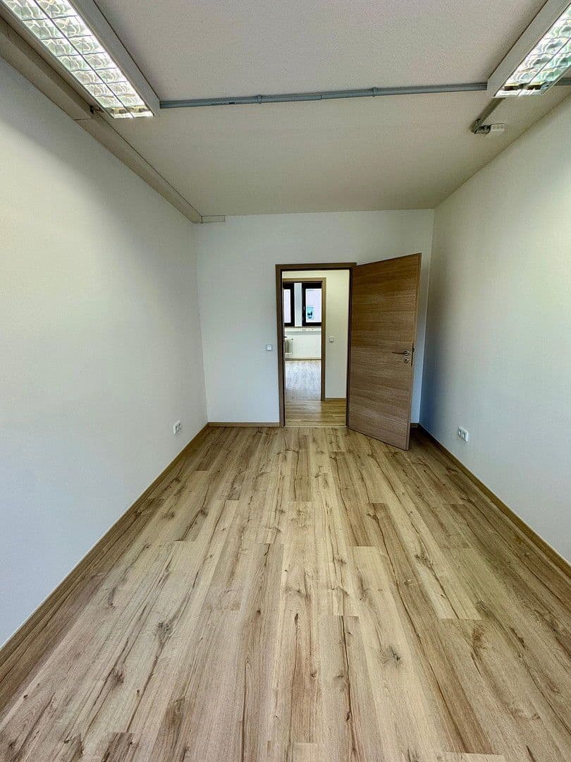 Prodej kanceláře 220 m², Pillenreuther Str. 14, Nürnberg, Bavorsko Prodej kanceláře 220 m², Pillenreuther Str. 14, Nürnberg, Bavorsko