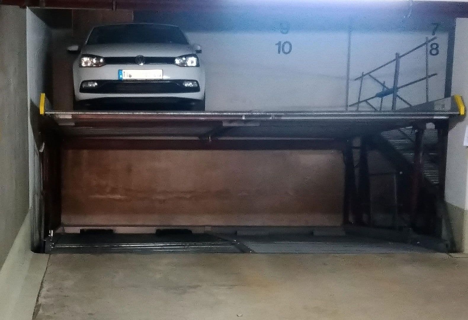 Prodej garáže, München, Bavorsko Prodej garáže, München, Bavorsko