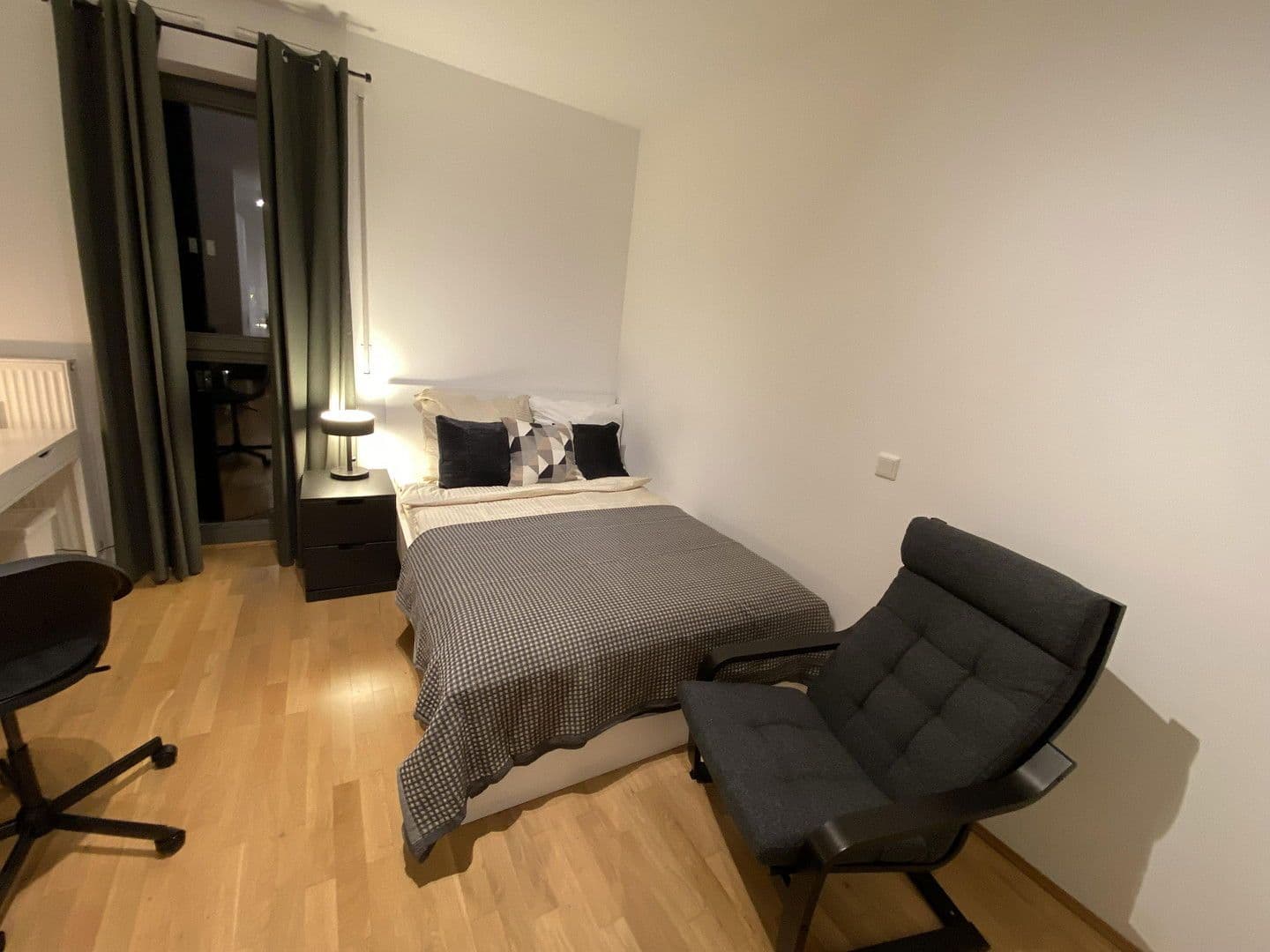 Pronájem bytu 1+1 23 m², Wexstraße 14, Wilmersdorf, Berlin, Berlín Pronájem bytu 1+1 23 m², Wexstraße 14, Wilmersdorf, Berlin, Berlín