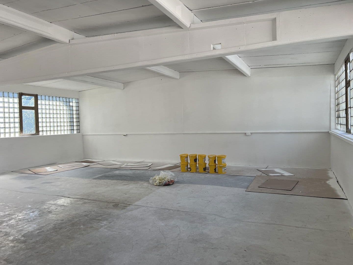 Pronájem nebytového prostoru 6.500 m², Weidhausen b.Coburg, Bavorsko Pronájem nebytového prostoru 6.500 m², Weidhausen b.Coburg, Bavorsko