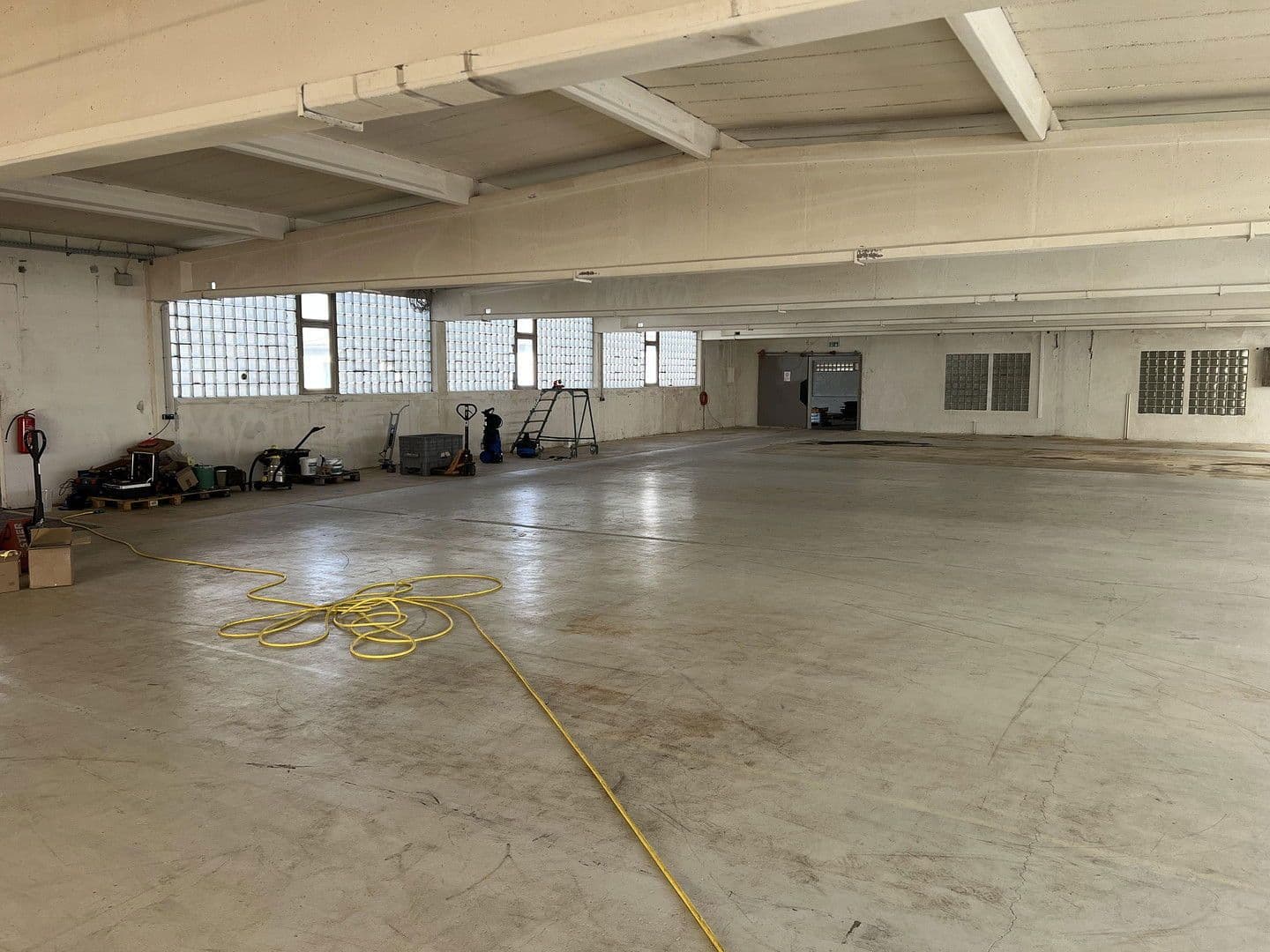 Pronájem nebytového prostoru 6.500 m², Weidhausen b.Coburg, Bavorsko Pronájem nebytového prostoru 6.500 m², Weidhausen b.Coburg, Bavorsko