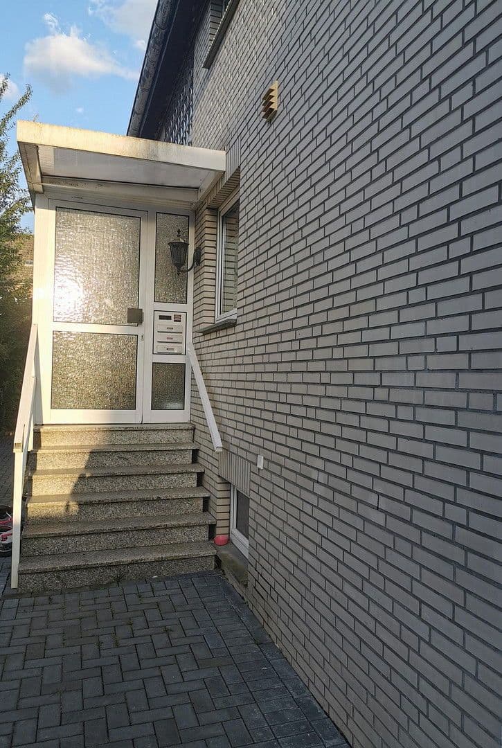 Prodej domu 350 m², pozemek 500 m², Garbsen, Dolní Sasko Prodej domu 350 m², pozemek 500 m², Garbsen, Dolní Sasko