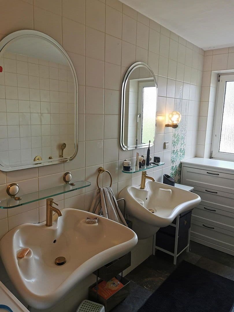 Prodej domu 350 m², pozemek 500 m², Garbsen, Dolní Sasko Prodej domu 350 m², pozemek 500 m², Garbsen, Dolní Sasko