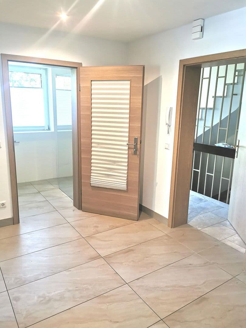 Prodej domu 350 m², pozemek 500 m², Garbsen, Dolní Sasko Prodej domu 350 m², pozemek 500 m², Garbsen, Dolní Sasko