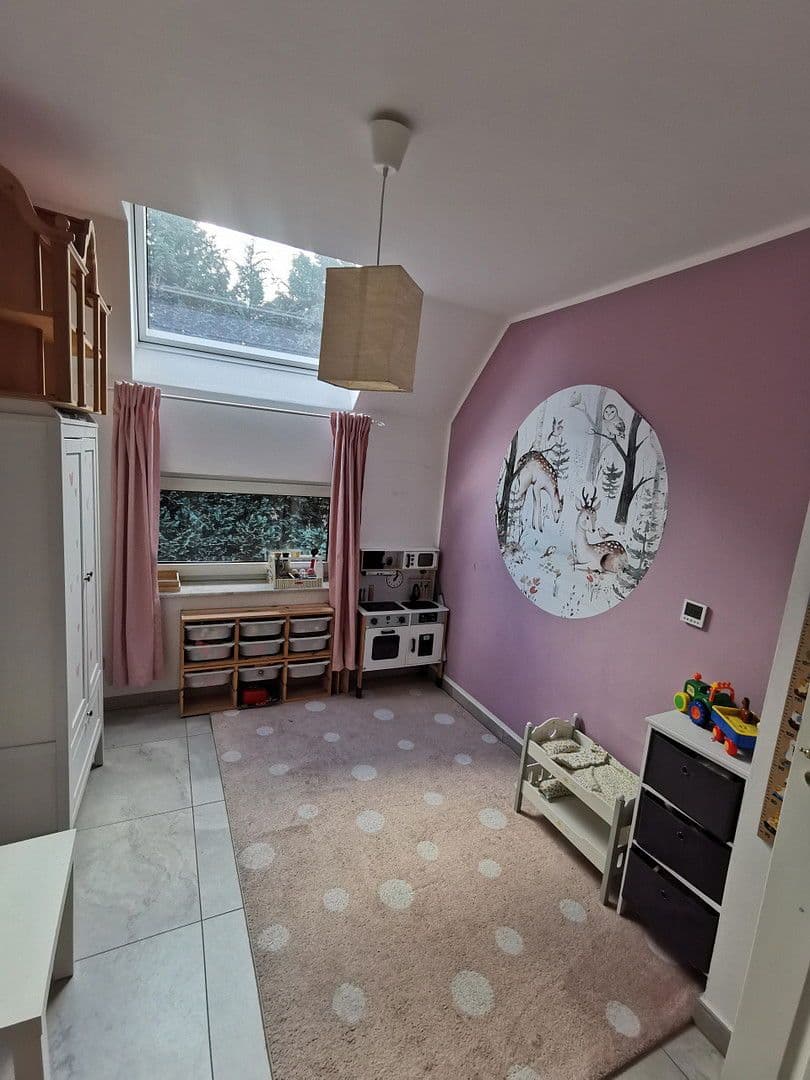 Prodej domu 350 m², pozemek 500 m², Garbsen, Dolní Sasko Prodej domu 350 m², pozemek 500 m², Garbsen, Dolní Sasko