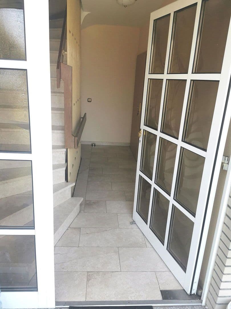 Prodej domu 350 m², pozemek 500 m², Garbsen, Dolní Sasko Prodej domu 350 m², pozemek 500 m², Garbsen, Dolní Sasko