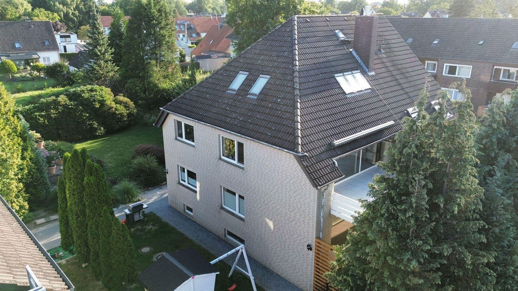 Prodej domu 350 m², pozemek 500 m², Garbsen, Dolní Sasko Prodej domu 350 m², pozemek 500 m², Garbsen, Dolní Sasko