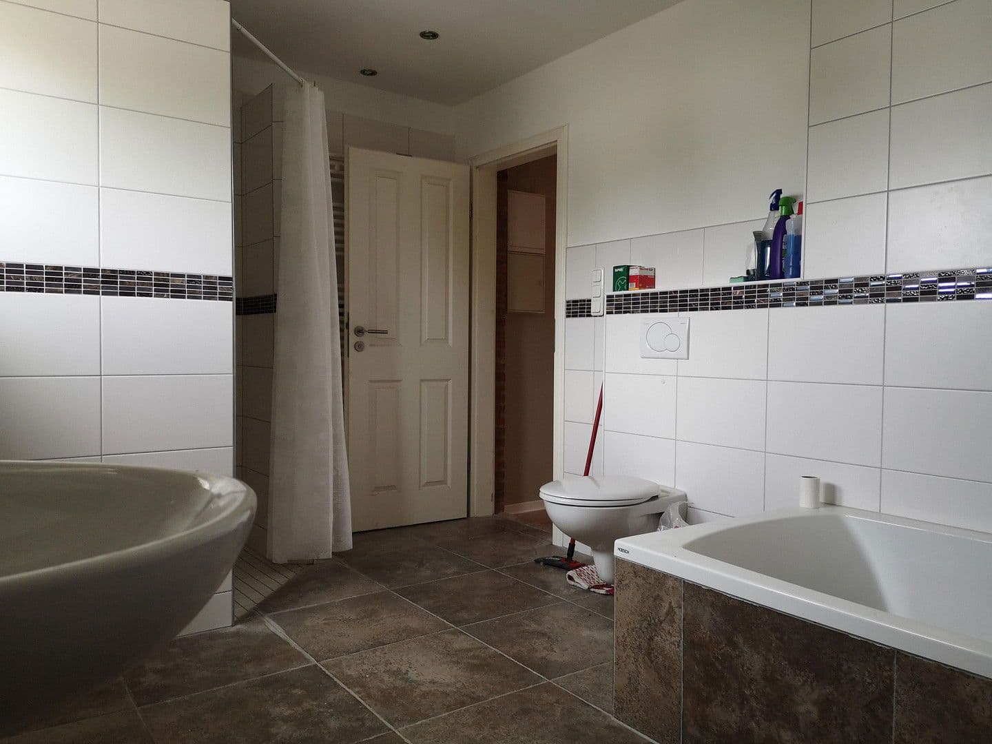 Pronájem bytu 5+1 125 m², Steinrader Damm 89, Lübeck, Šlesvicko-Holštýnsko Pronájem bytu 5+1 125 m², Steinrader Damm 89, Lübeck, Šlesvicko-Holštýnsko