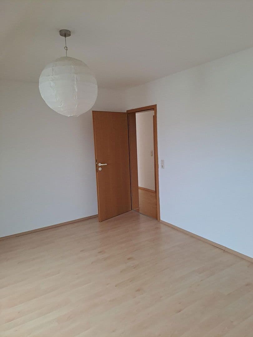 Pronájem bytu 3+1 77 m², Adelsdorf, Bavorsko Pronájem bytu 3+1 77 m², Adelsdorf, Bavorsko