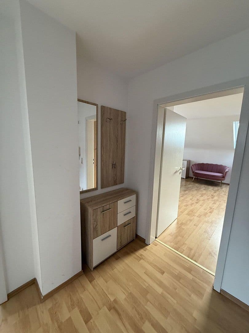 Pronájem bytu 2+1 66 m², Poststraße 5, Bad Schönborn, Bádensko-Württembersko Pronájem bytu 2+1 66 m², Poststraße 5, Bad Schönborn, Bádensko-Württembersko