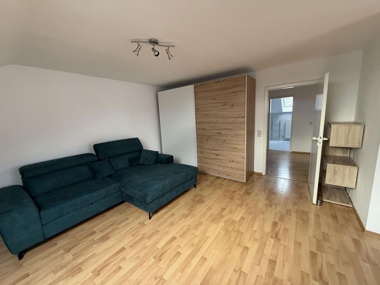 Pronájem bytu 2+1 66 m², Poststraße 5, Bad Schönborn, Bádensko-Württembersko Pronájem bytu 2+1 66 m², Poststraße 5, Bad Schönborn, Bádensko-Württembersko