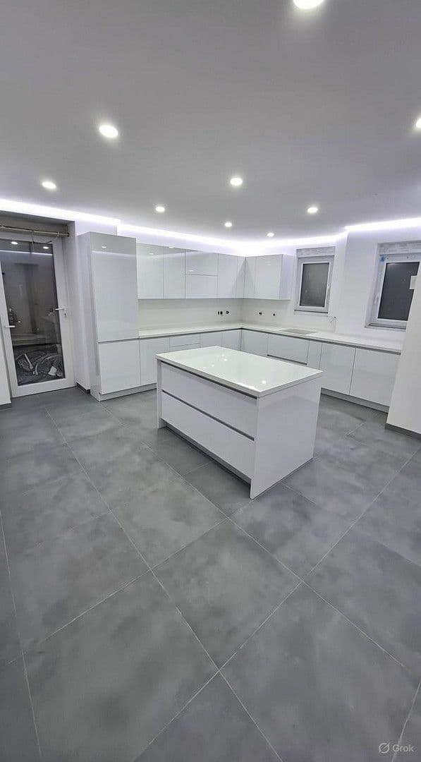 Prodej bytu 3+1 75 m², Gundelsheim, Bádensko-Württembersko Prodej bytu 3+1 75 m², Gundelsheim, Bádensko-Württembersko